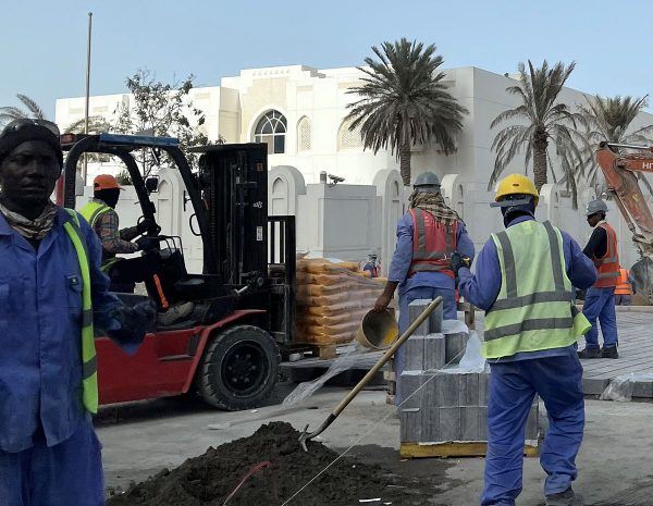 Rakennustyömiehiä Qatarissa